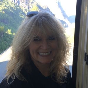 Meet your Posher, Rhonda